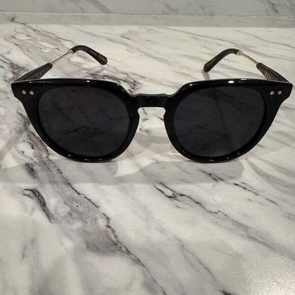 I-Sea Sunglasses Ella Black Polarized - Picture 1 of 8
